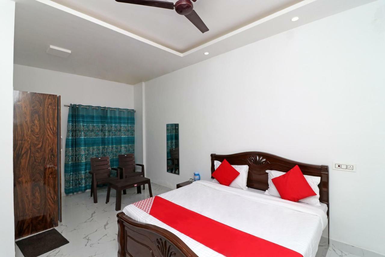 Oyo 29755 Hotel Jammu Airlines Kültér fotó