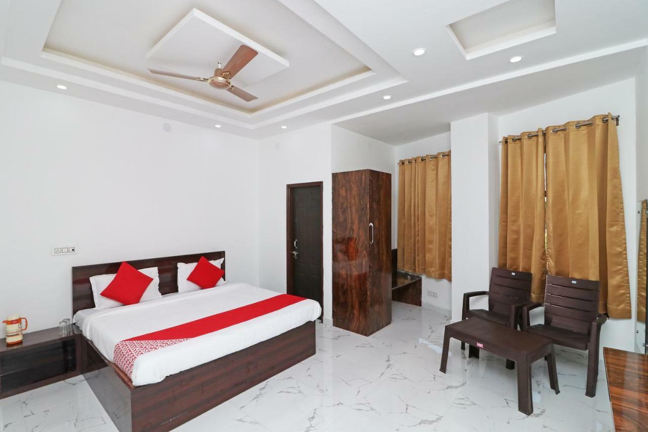 Oyo 29755 Hotel Jammu Airlines Kültér fotó