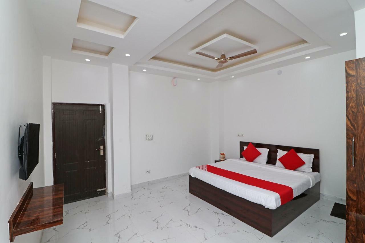 Oyo 29755 Hotel Jammu Airlines Kültér fotó