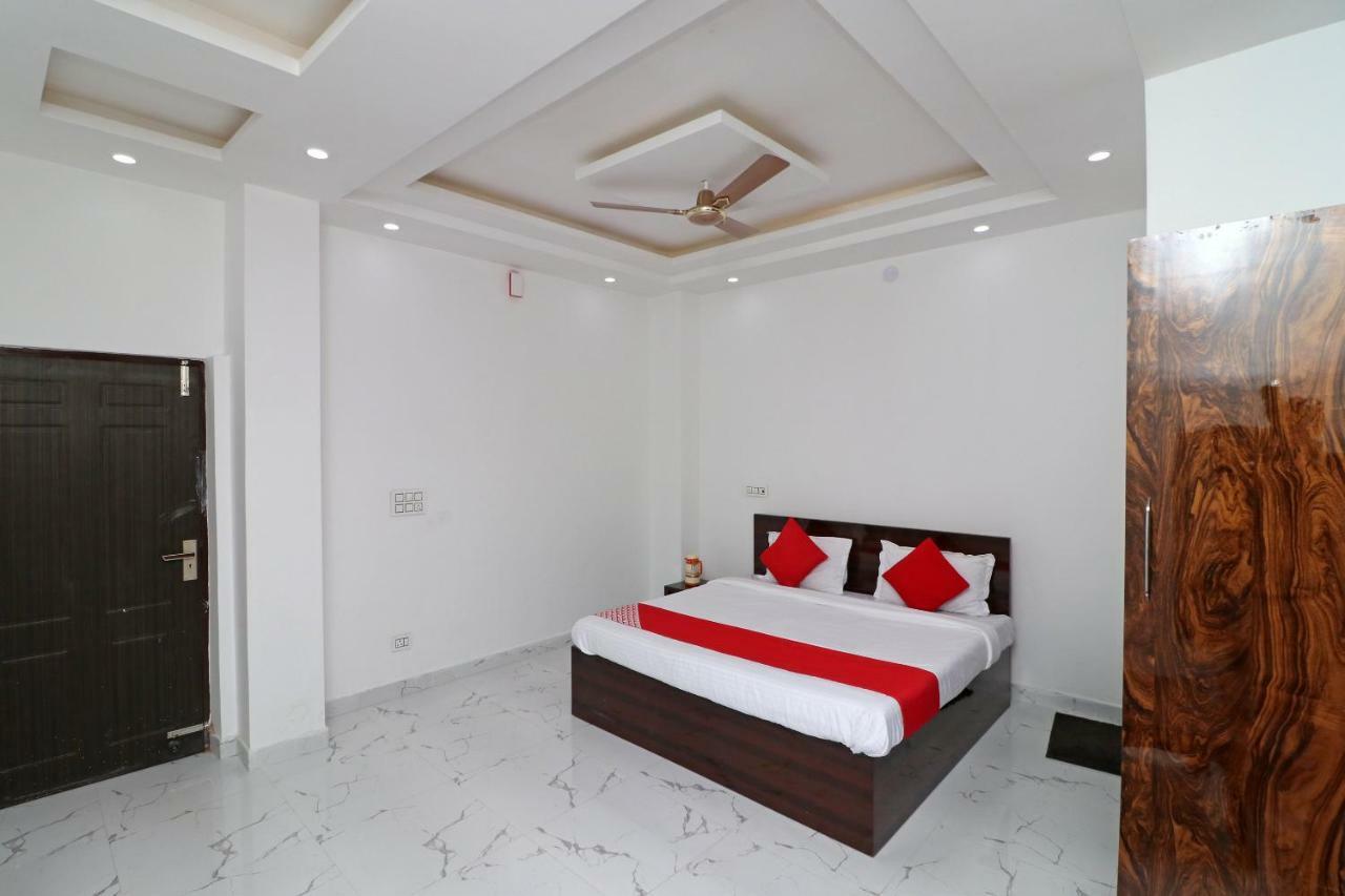 Oyo 29755 Hotel Jammu Airlines Kültér fotó