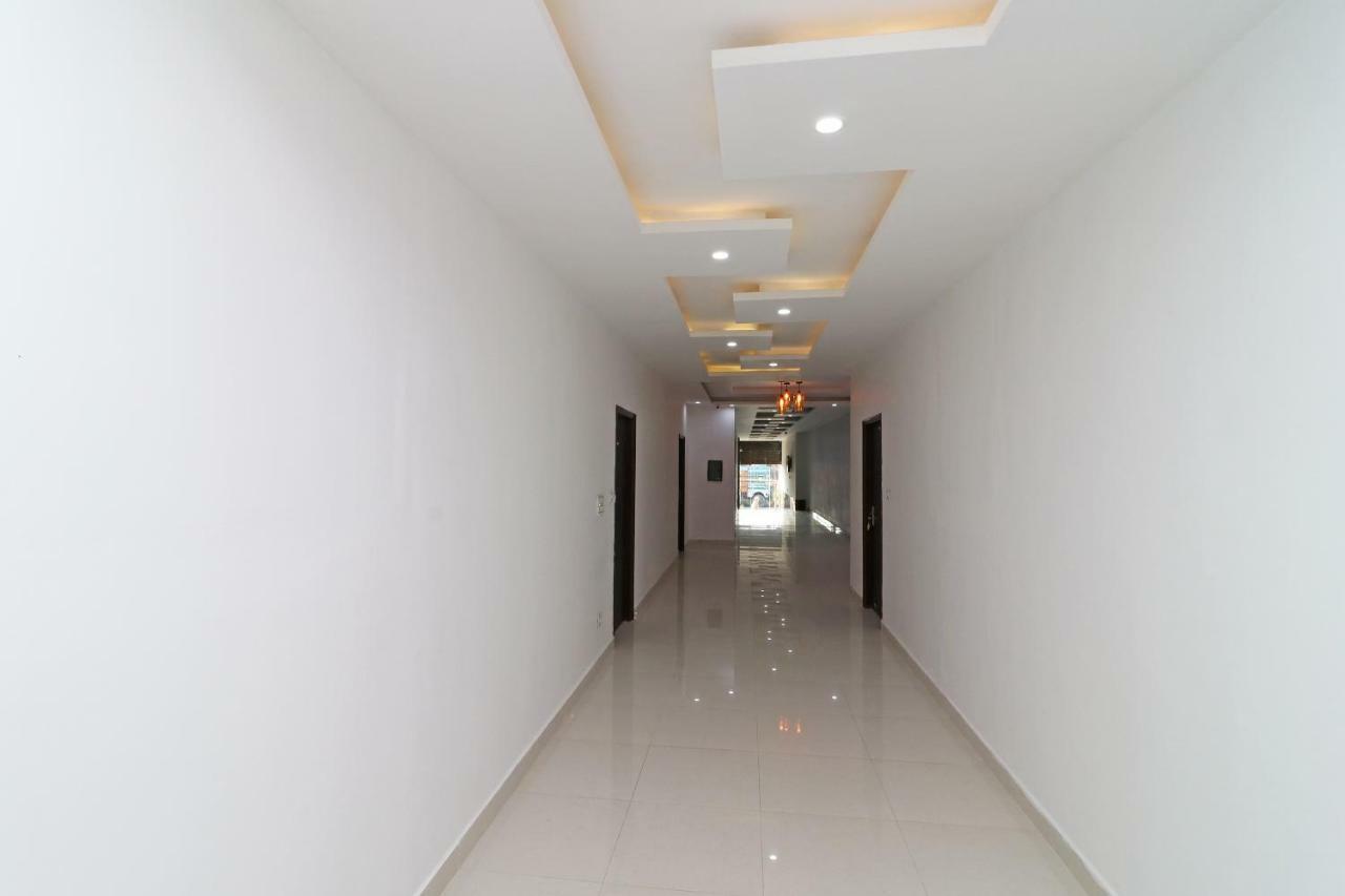 Oyo 29755 Hotel Jammu Airlines Kültér fotó