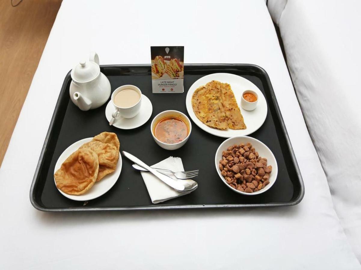 Oyo 29755 Hotel Jammu Airlines Kültér fotó